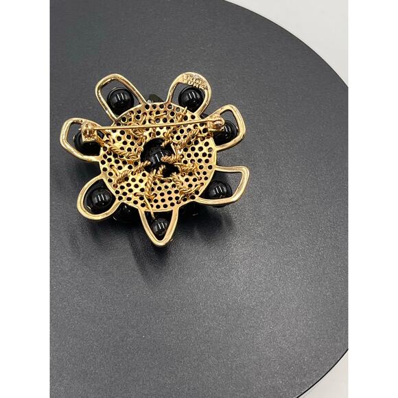 Trina Turk Signed Designer Black Beaded Gold Plated Large Cluster Brooch - Picture 5 of 9